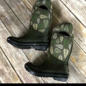 Plimsoll bog boots rated -40 NWOT